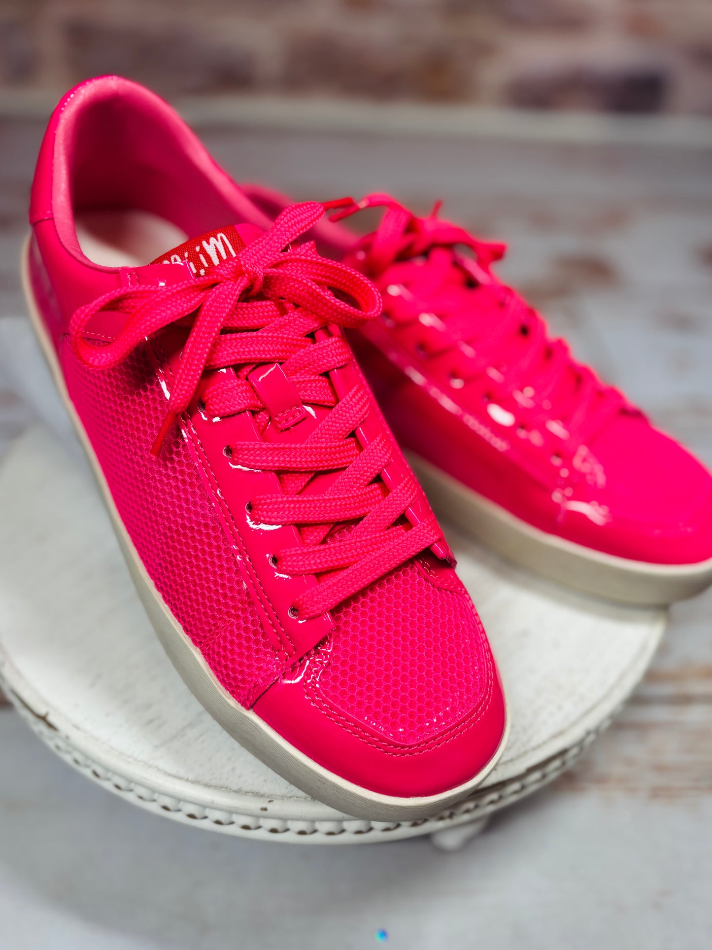 Billie Shiny Mesh Sneaker