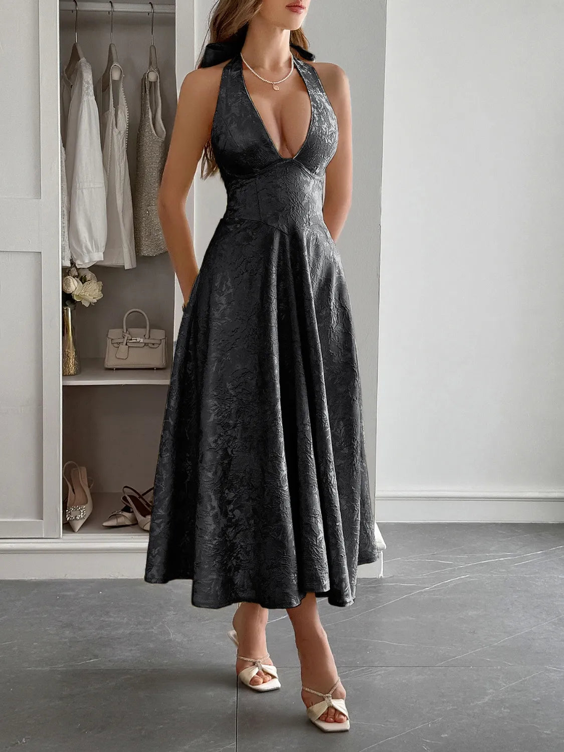 Halter Neck Midi Dress with Pockets Halter Neck Midi Dress with Pockets