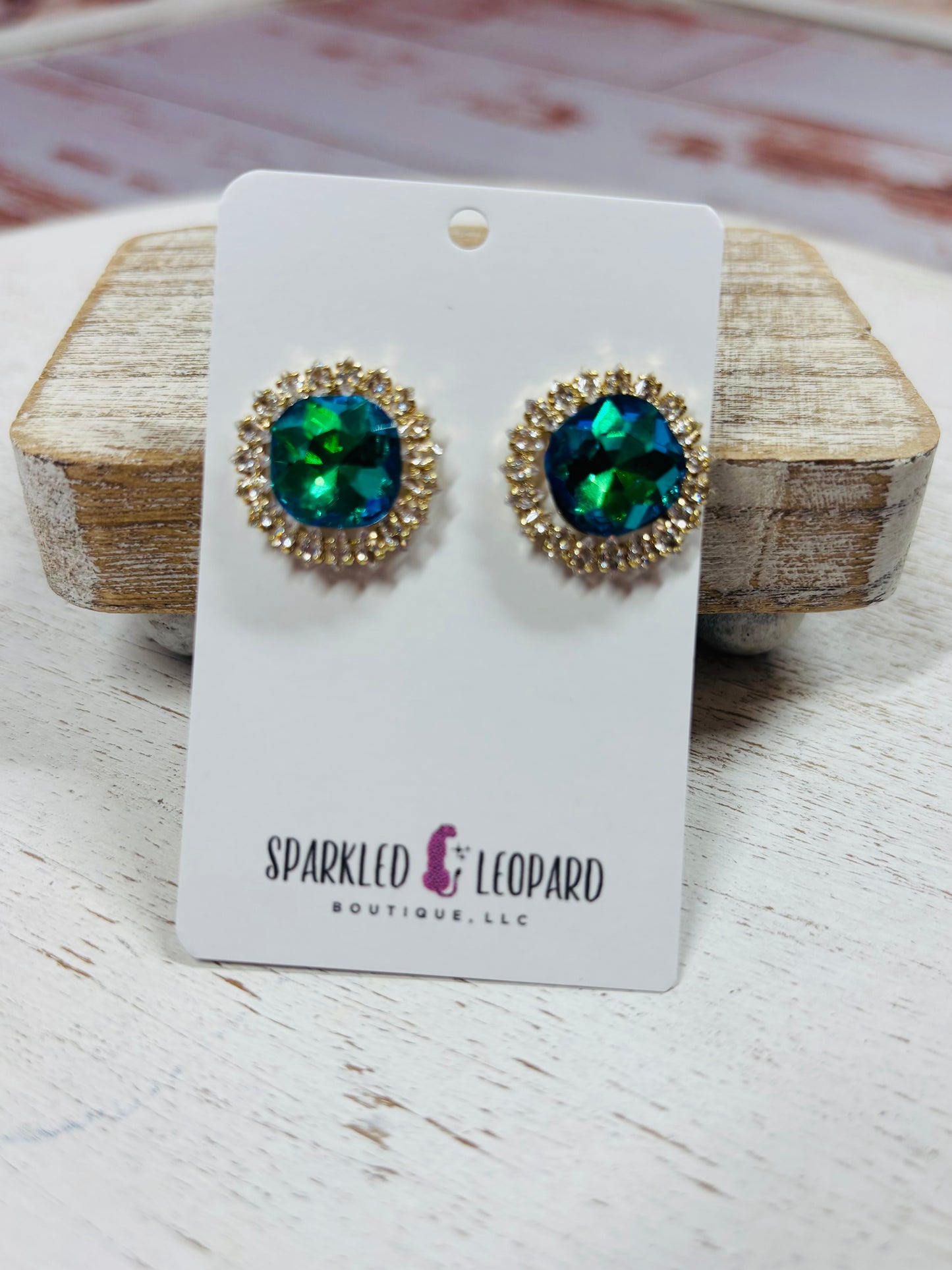 Joy Radiance Stud Earrings