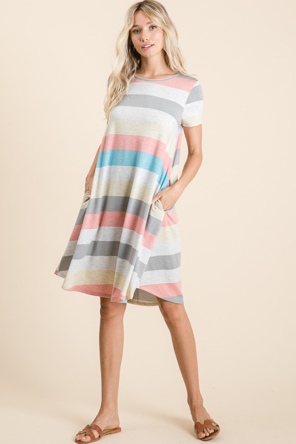 BOMBOM V-Neck Short Sleeve Dress