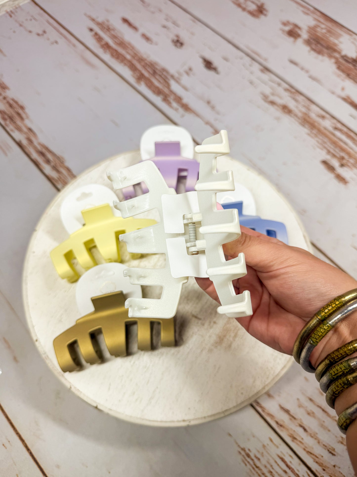 Pearl Effect Claw Clip