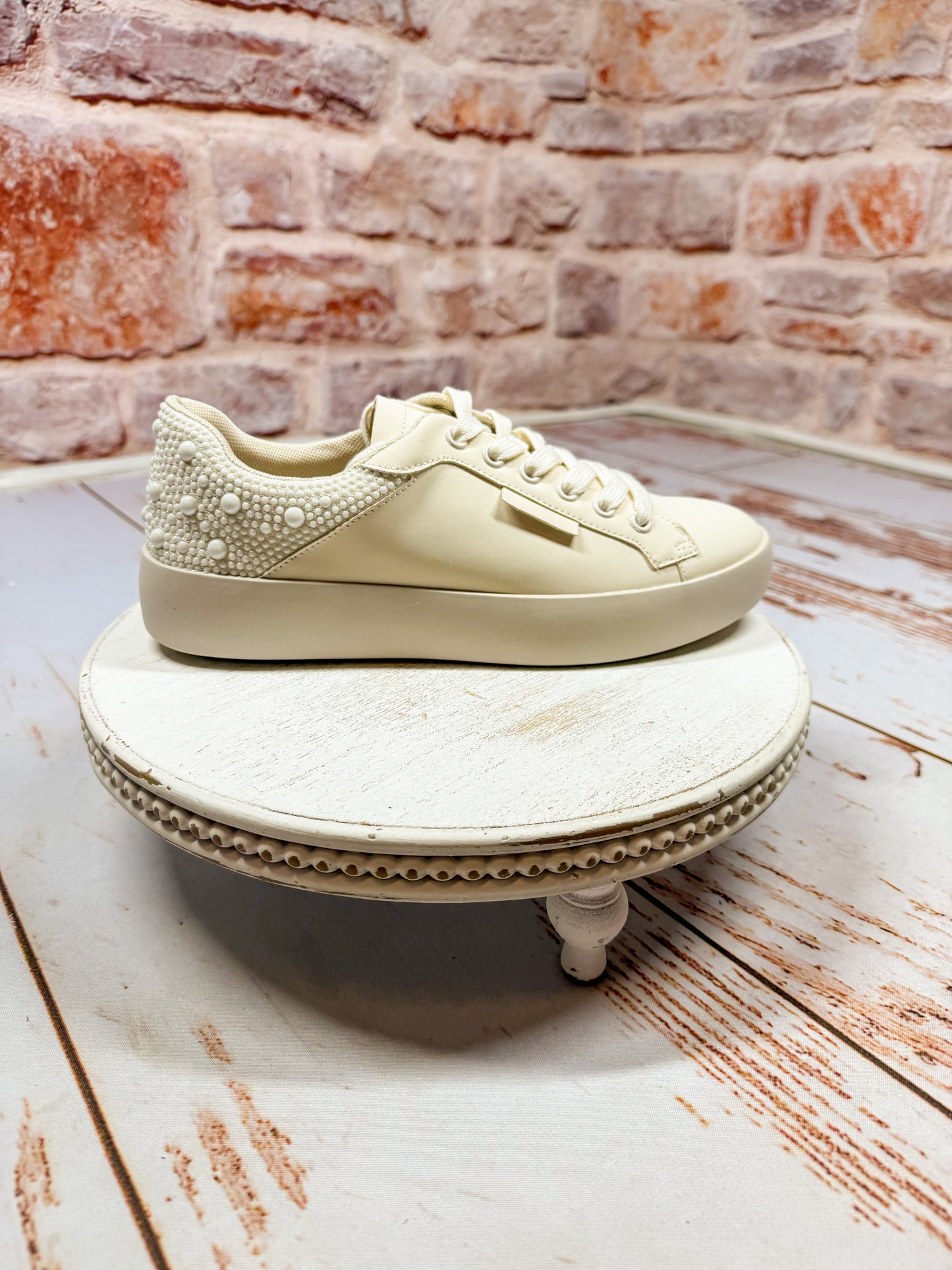 Shauna Pearl Sneaker