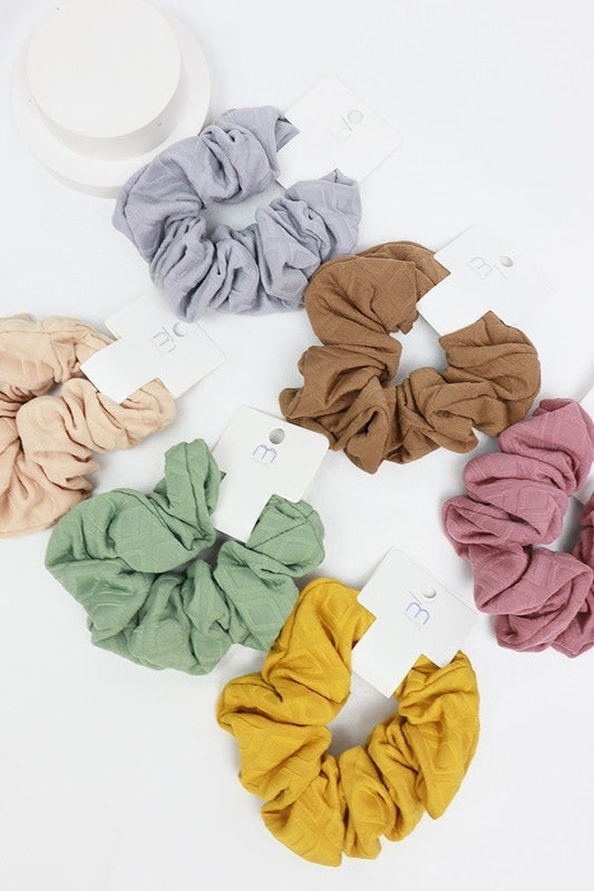 Large Diamond Texture Scrunchie